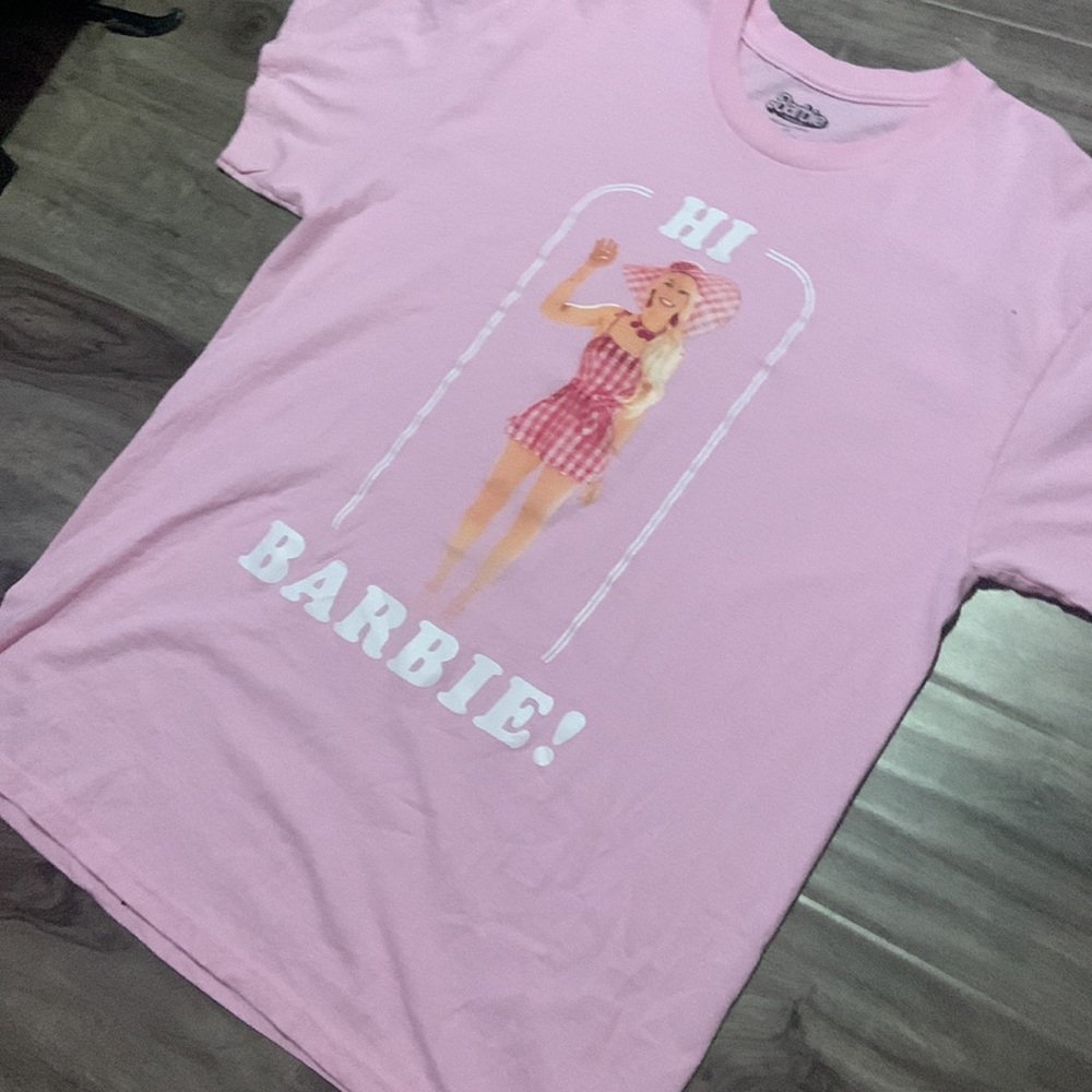 US Women’s L , Barbie movie brand, T-Shirt, “ Hi Barbie “ - Picture 2 of 5